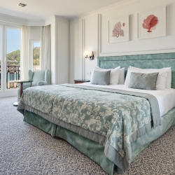 Estancia con desayuno y menú degustación | Edición Navidad 25